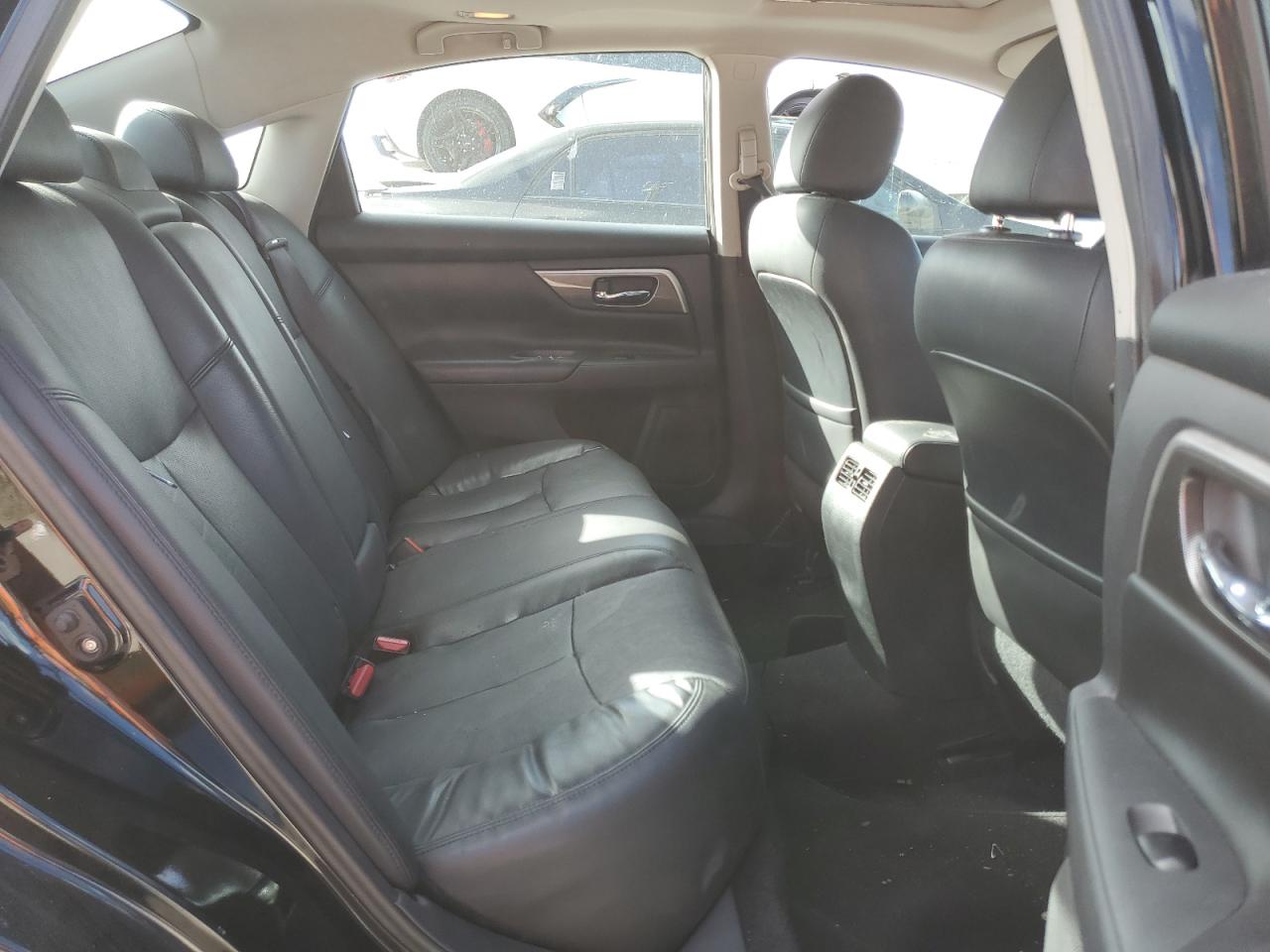 2015 Nissan Altima - Image 11