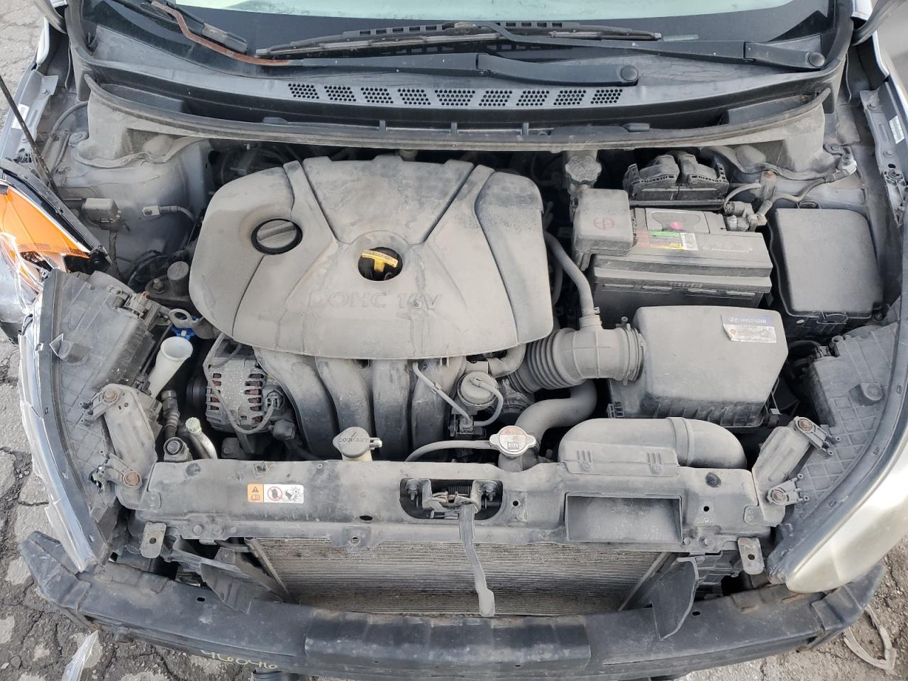 2013 Hyundai Elantra - Image 11