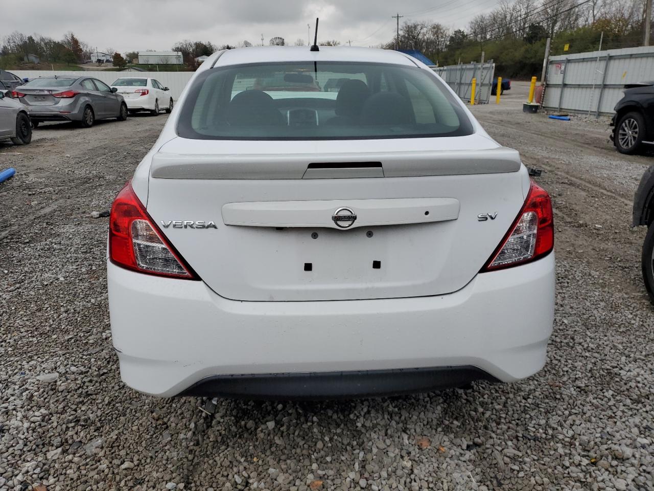 2019 Nissan Versa - Image 6