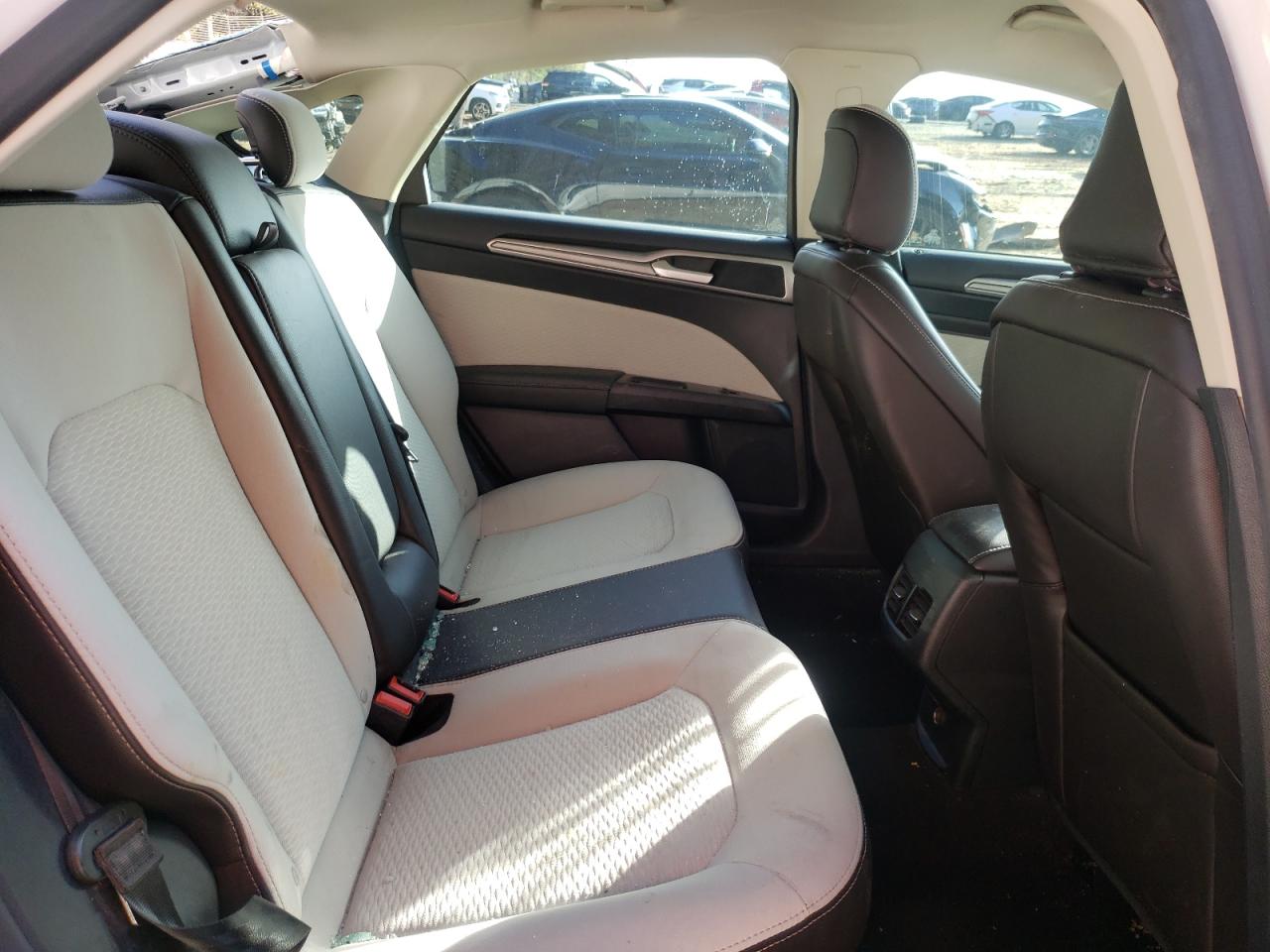 2020 Ford Fusion - Image 10