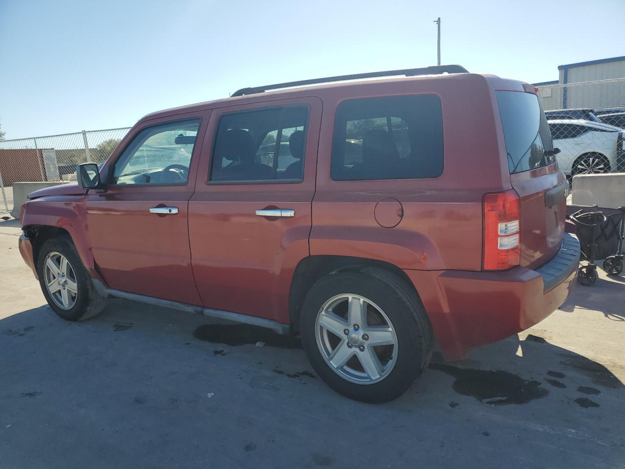 2010 Jeep Liberty (Patriot) - Image 2