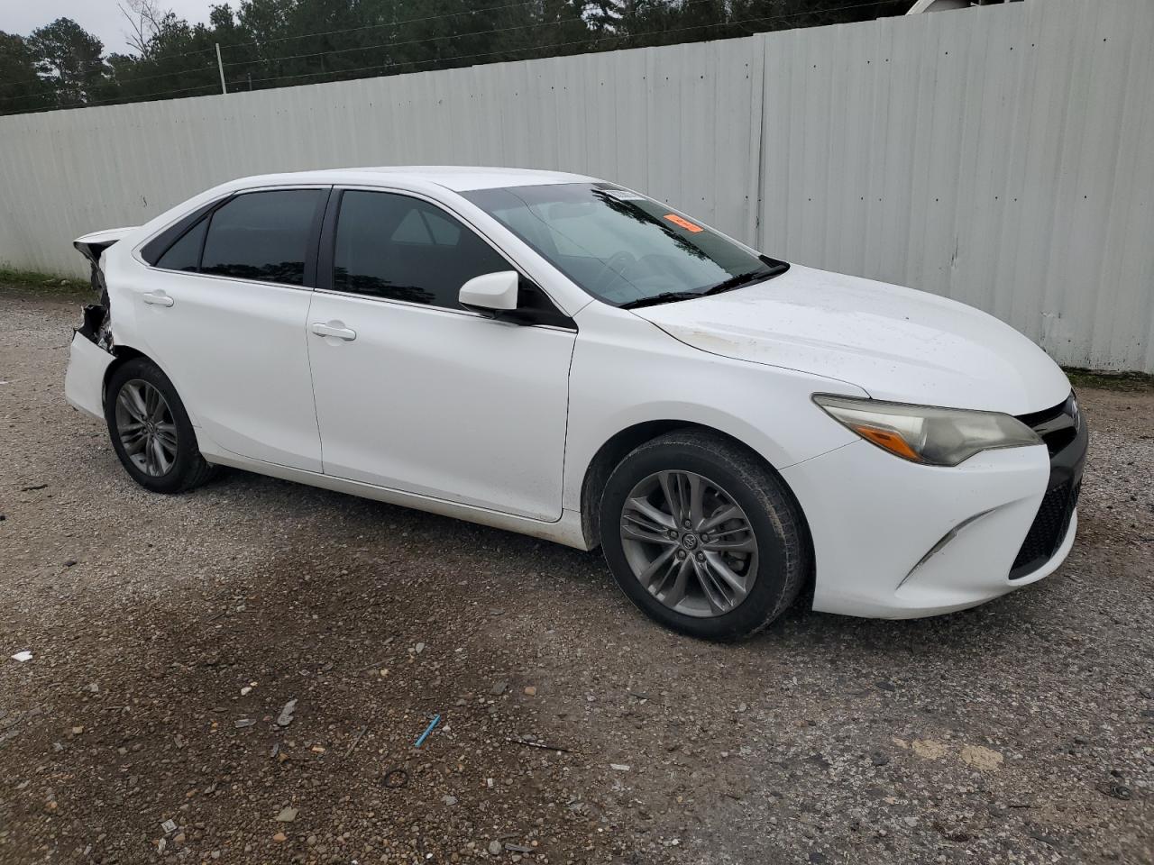 VIN 4T1BF1FK4GU608155 2016 TOYOTA CAMRY no.4