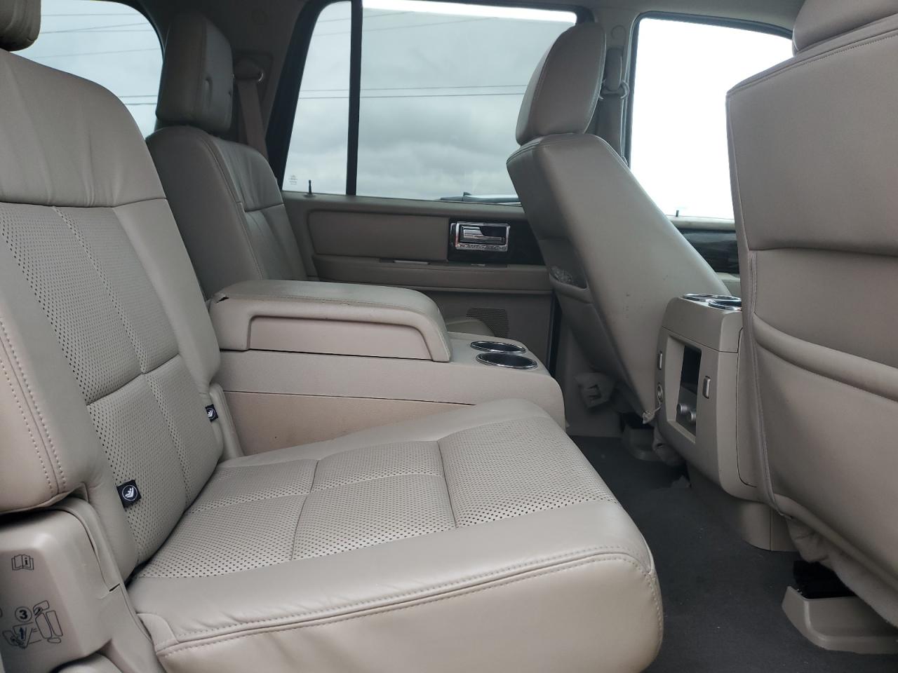 2010 Lincoln Navigator VIN: 5LMJJ2H57AEJ03345 Lot: 80539244