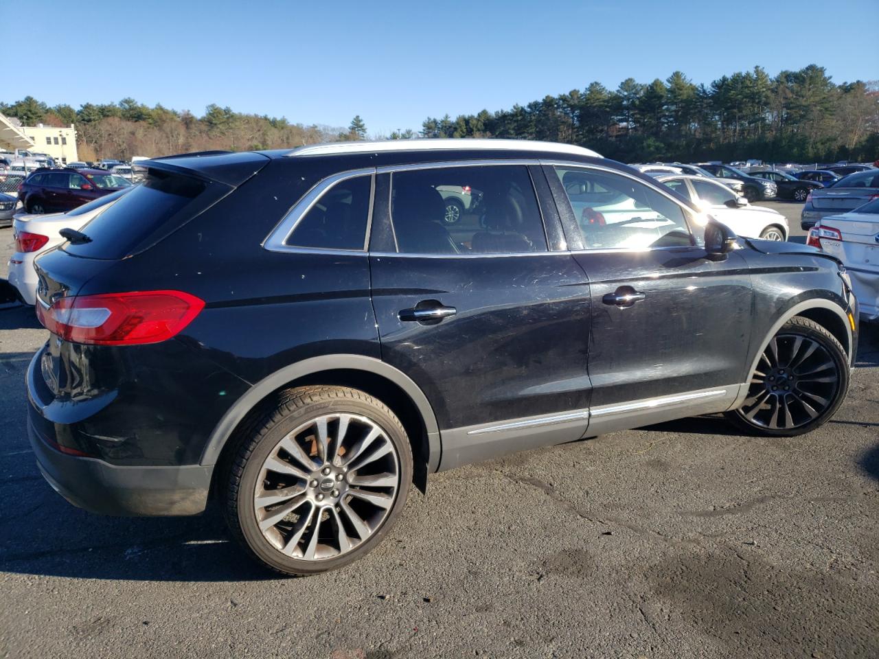2016 Lincoln MKX - Image 3