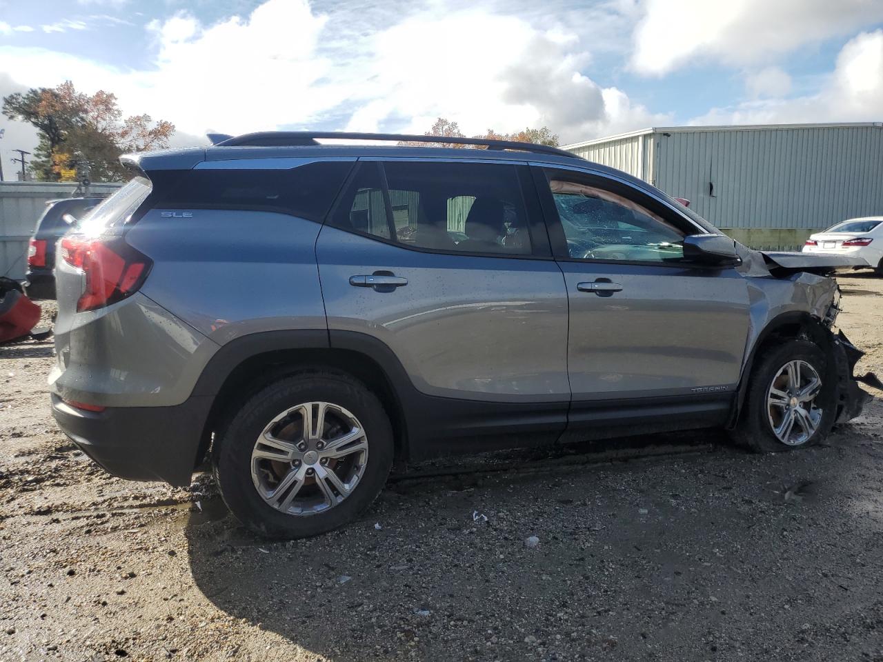 2018 GMC Terrain - Image 3