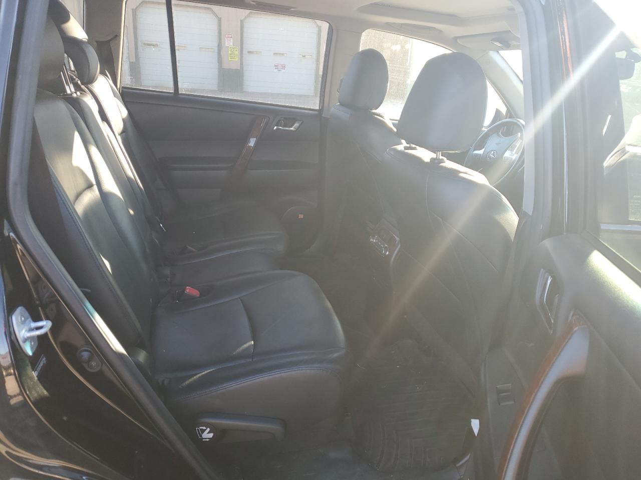 2011 Toyota Highlander - Image 10