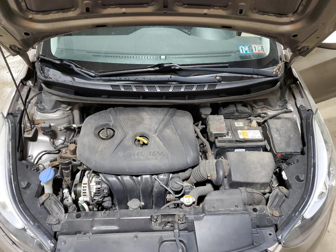 2015 Hyundai Elantra - Image 11