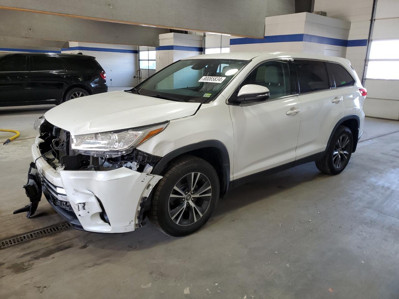 VIN 5TDBZRFH7KS970282 2019 TOYOTA HIGHLANDER no.1