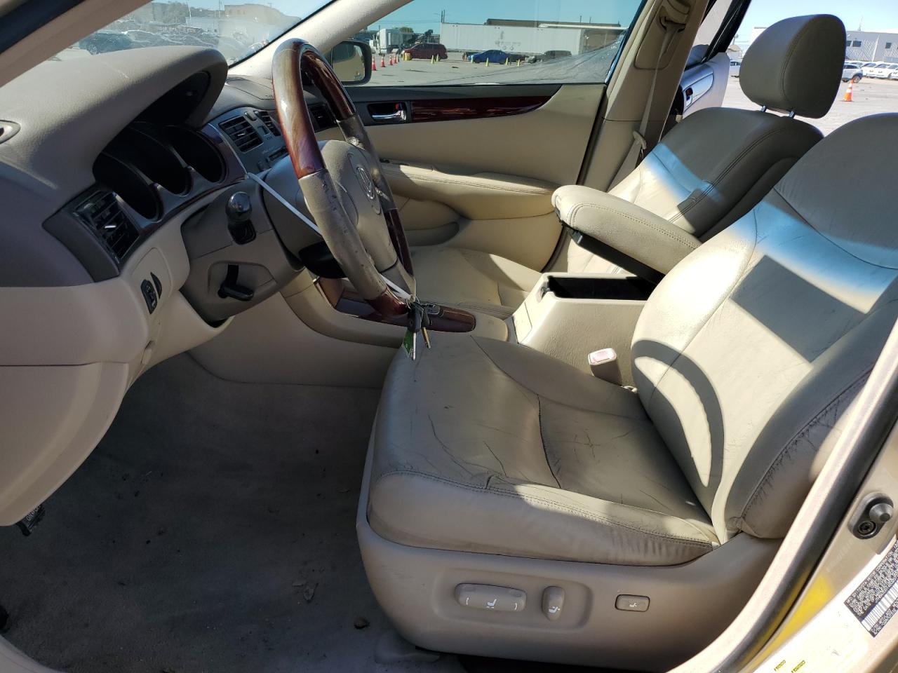 2004 Lexus Es 330 VIN: JTHBA30G145020771 Lot: 81826994