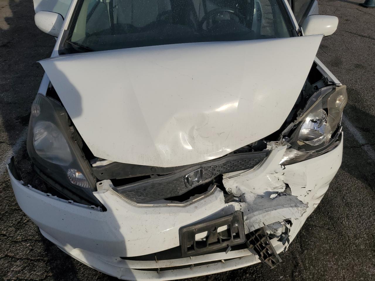 2013 Honda Fit - Image 11