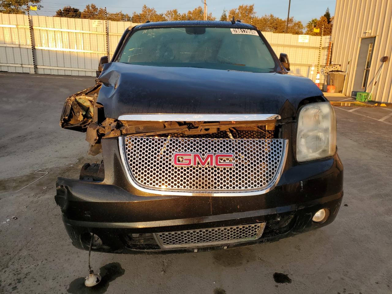 2011 GMC Yukon - Image 5