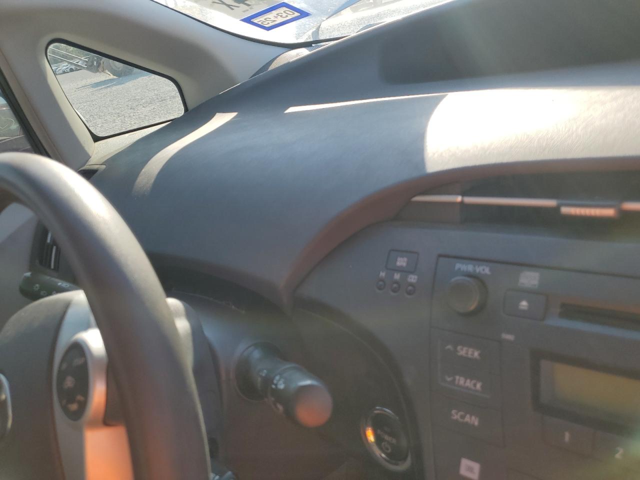 2011 Toyota Prius - Image 9
