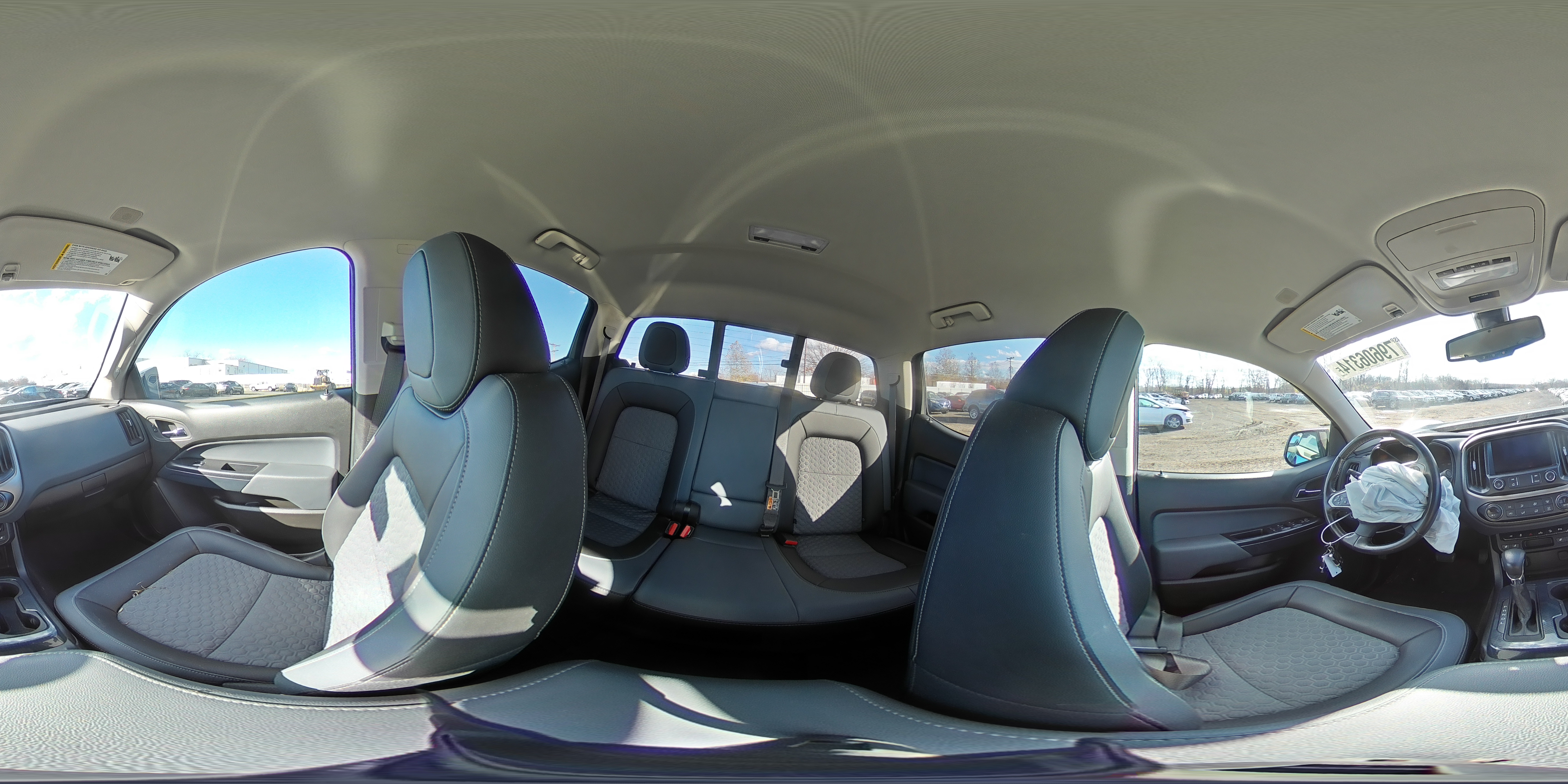 2022 Chevrolet Colorado - Image 12