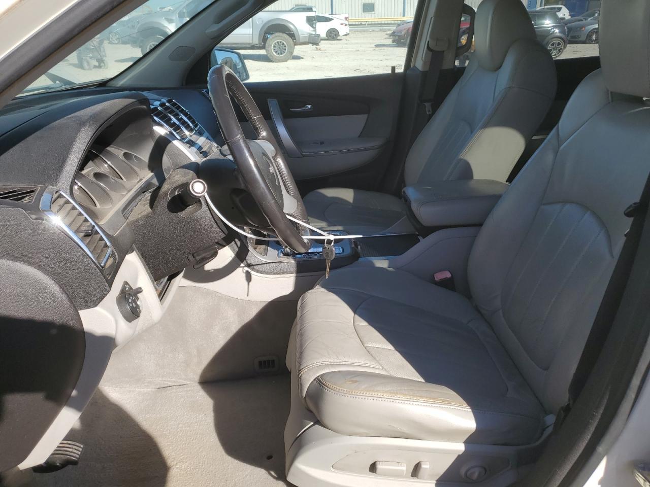 2009 GMC Acadia - Image 7