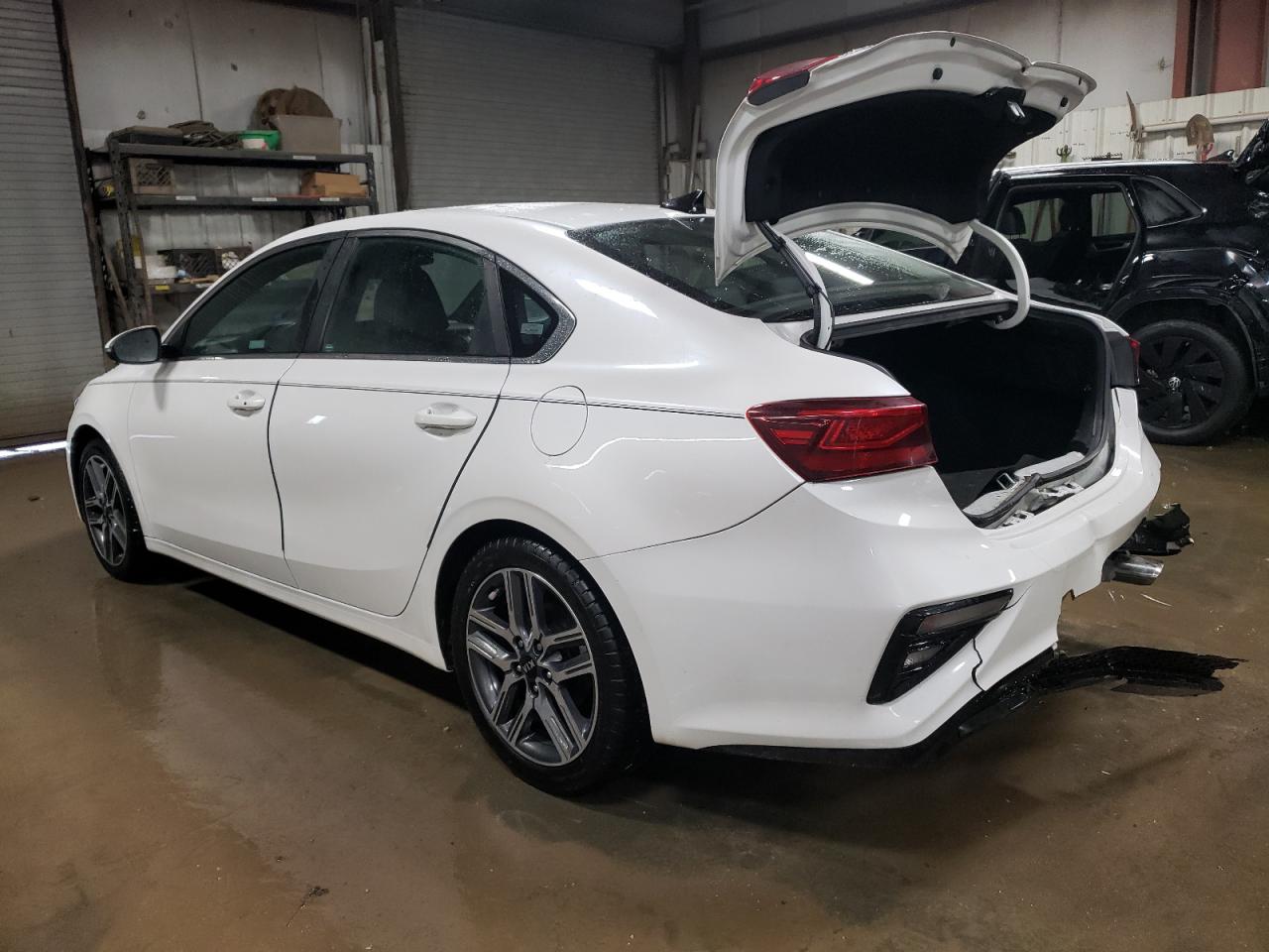 2019 Kia Forte - Image 2