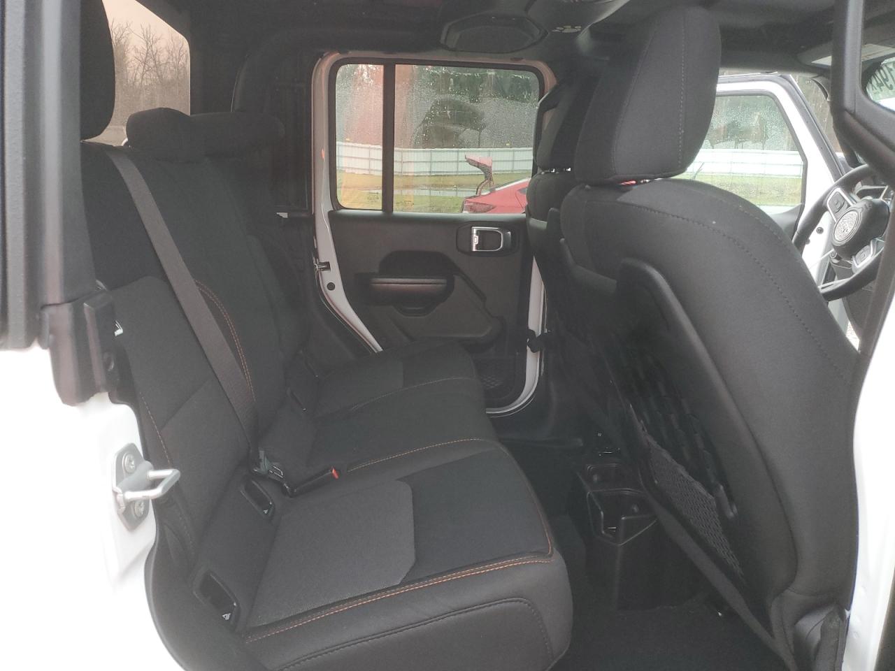 2021 Jeep Gladiator - Image 11