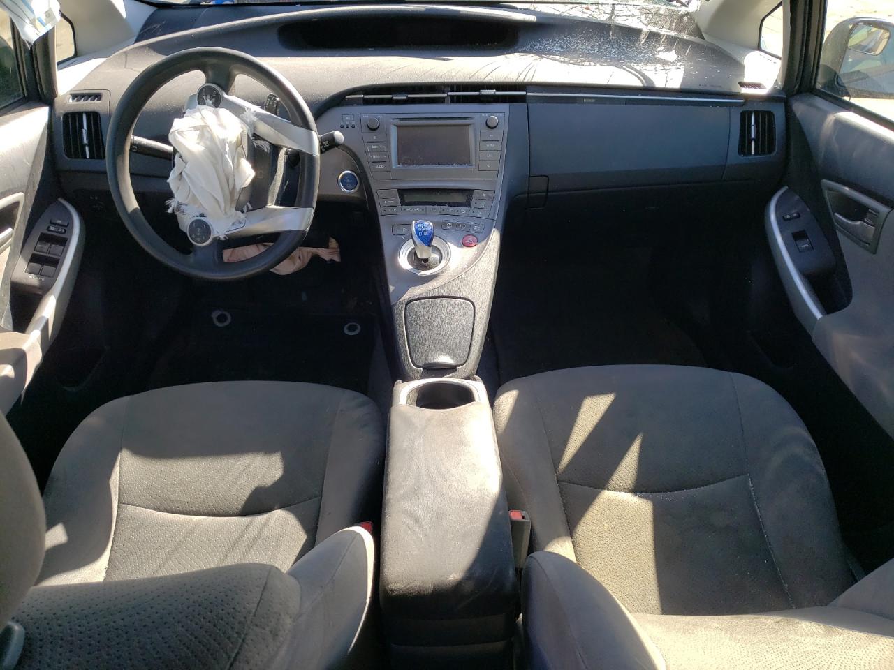 2015 Toyota Prius - Image 8