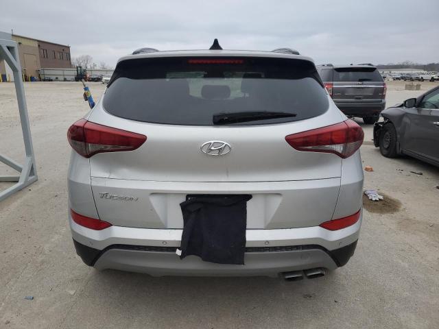  HYUNDAI TUCSON 2018 Серебристый