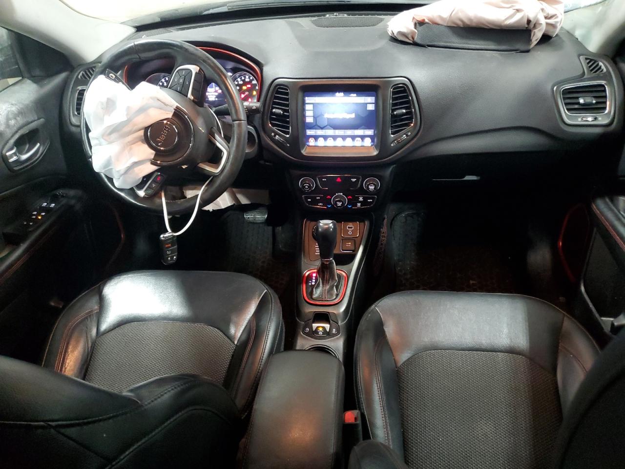 2018 Jeep Compass - Image 8