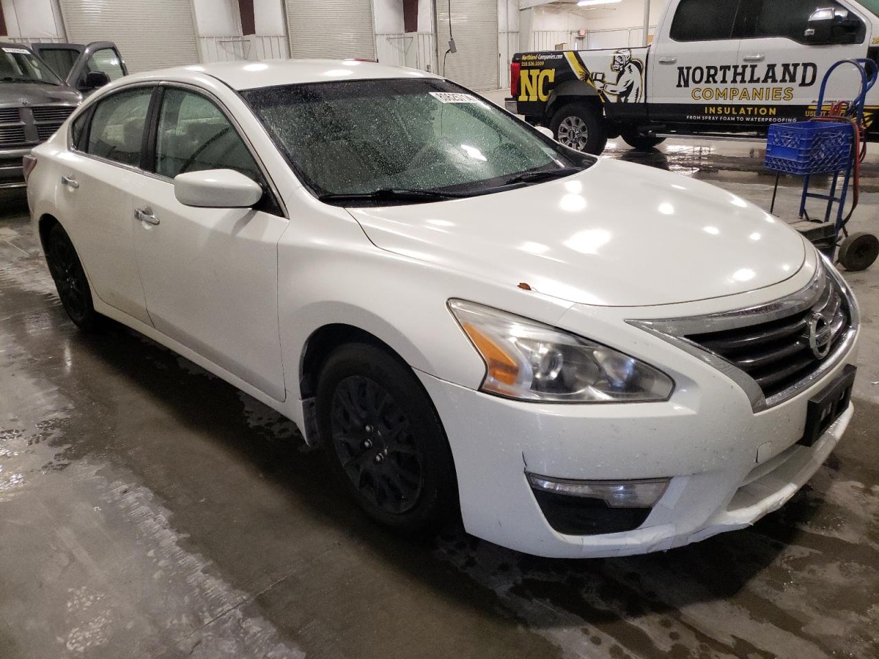 2015 Nissan Altima - Image 4