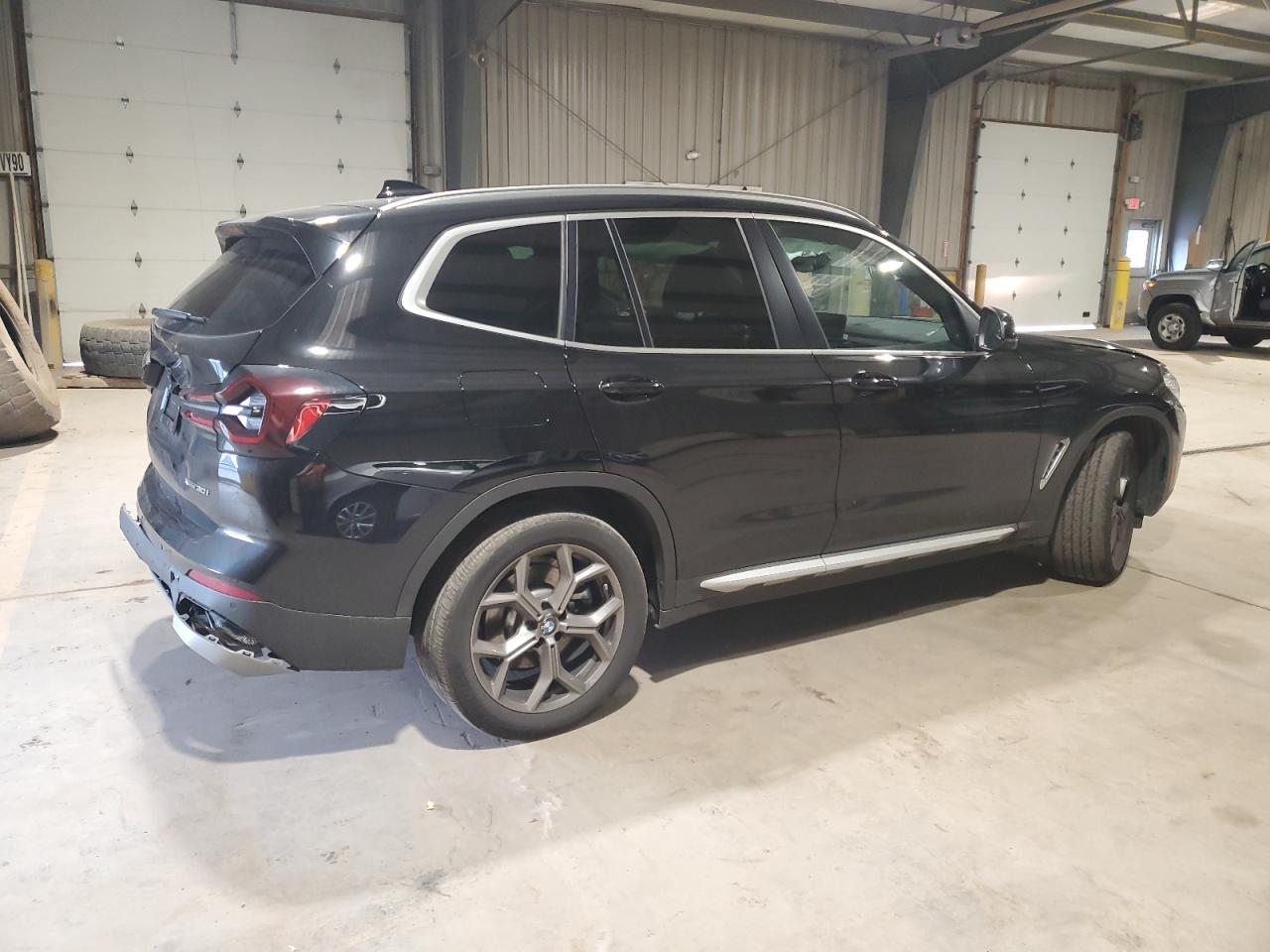 2024 BMW X3 - Image 3
