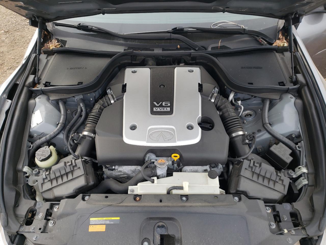 2011 Infiniti G - Image 13