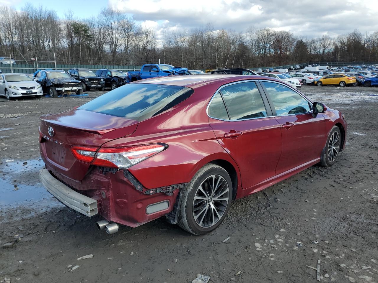 VIN 4T1B11HK8JU528005 2018 TOYOTA CAMRY no.3