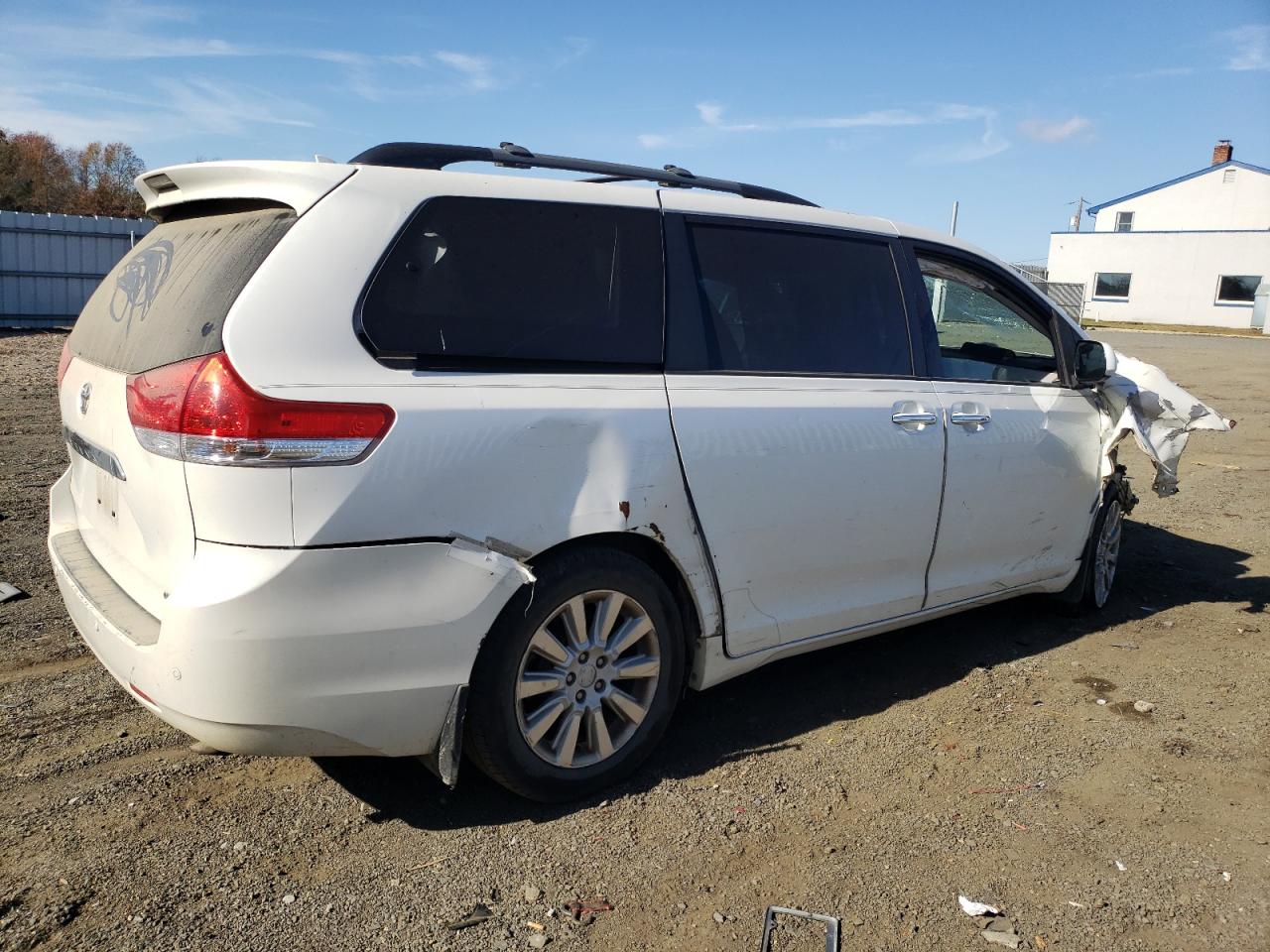 VIN 5TDDK3DC4DS050792 2013 TOYOTA All Models no.3