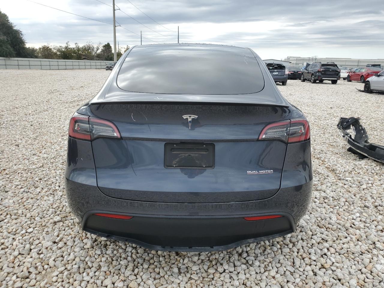 2022 Tesla Model Y VIN: 7SAYGDEF5NF565567 Lot: 75760554