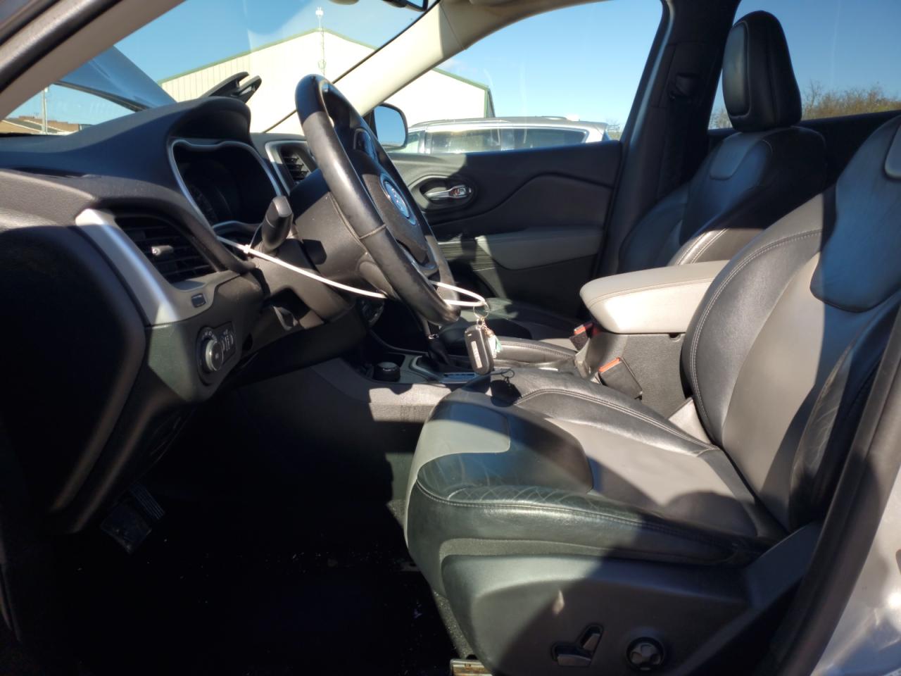 2014 Jeep Grand Cherokee - Image 7