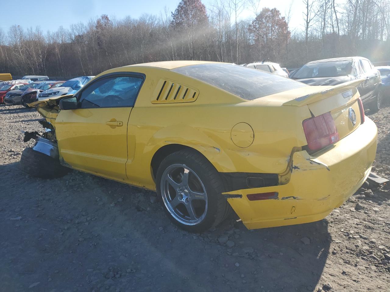 2005 Ford Mustang - Image 2