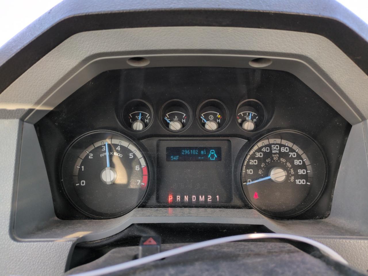 2012 Ford F350 - Image 9