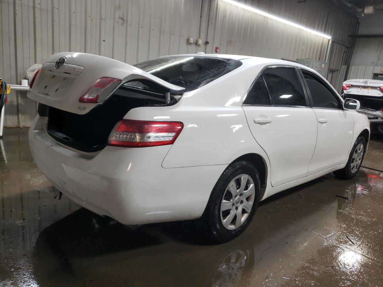 2011 Toyota Camry - Image 3