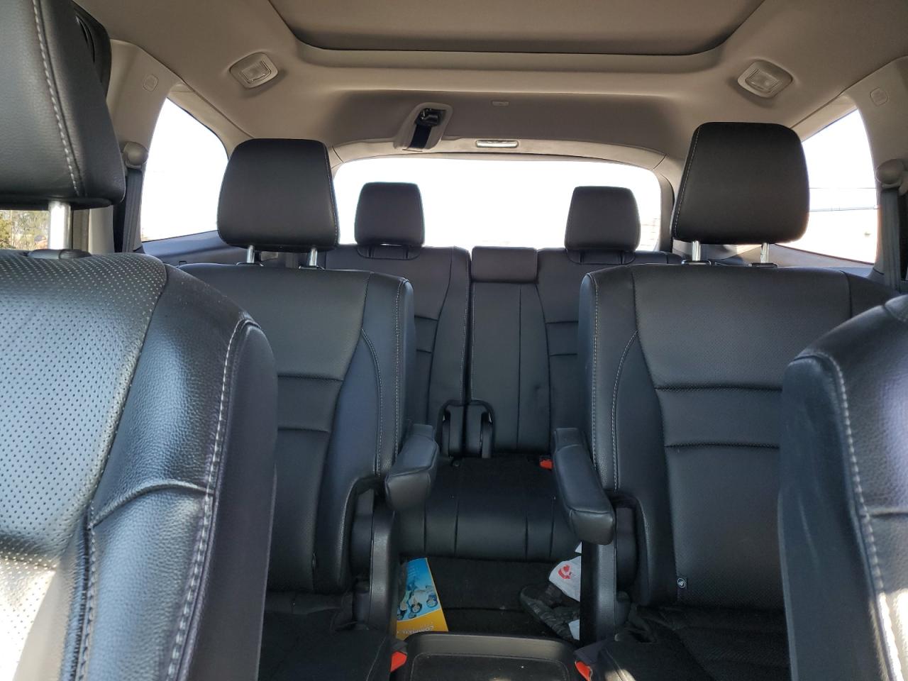 2017 Honda Pilot - Image 10