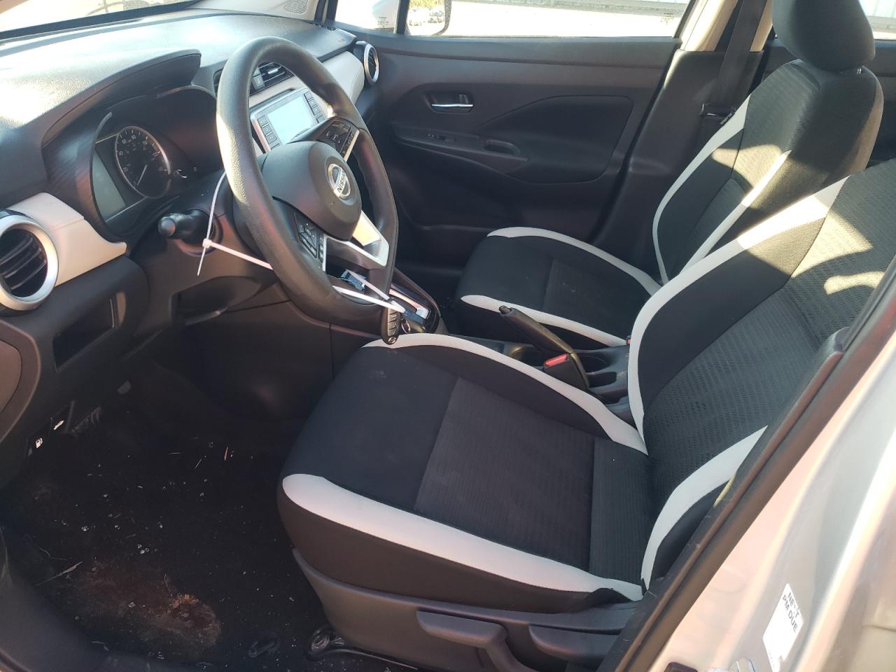 2021 Nissan Versa - Image 7