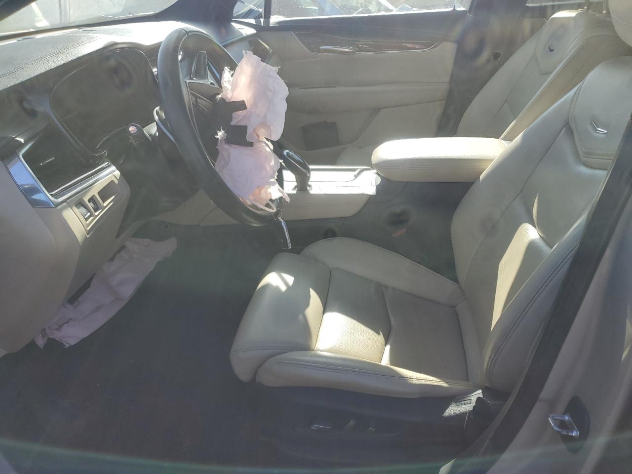 2017 Cadillac XT5 - Image 7