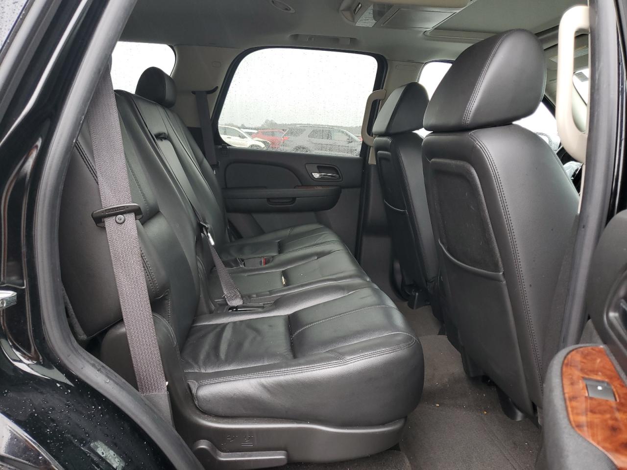 2008 Chevrolet Tahoe - Image 11