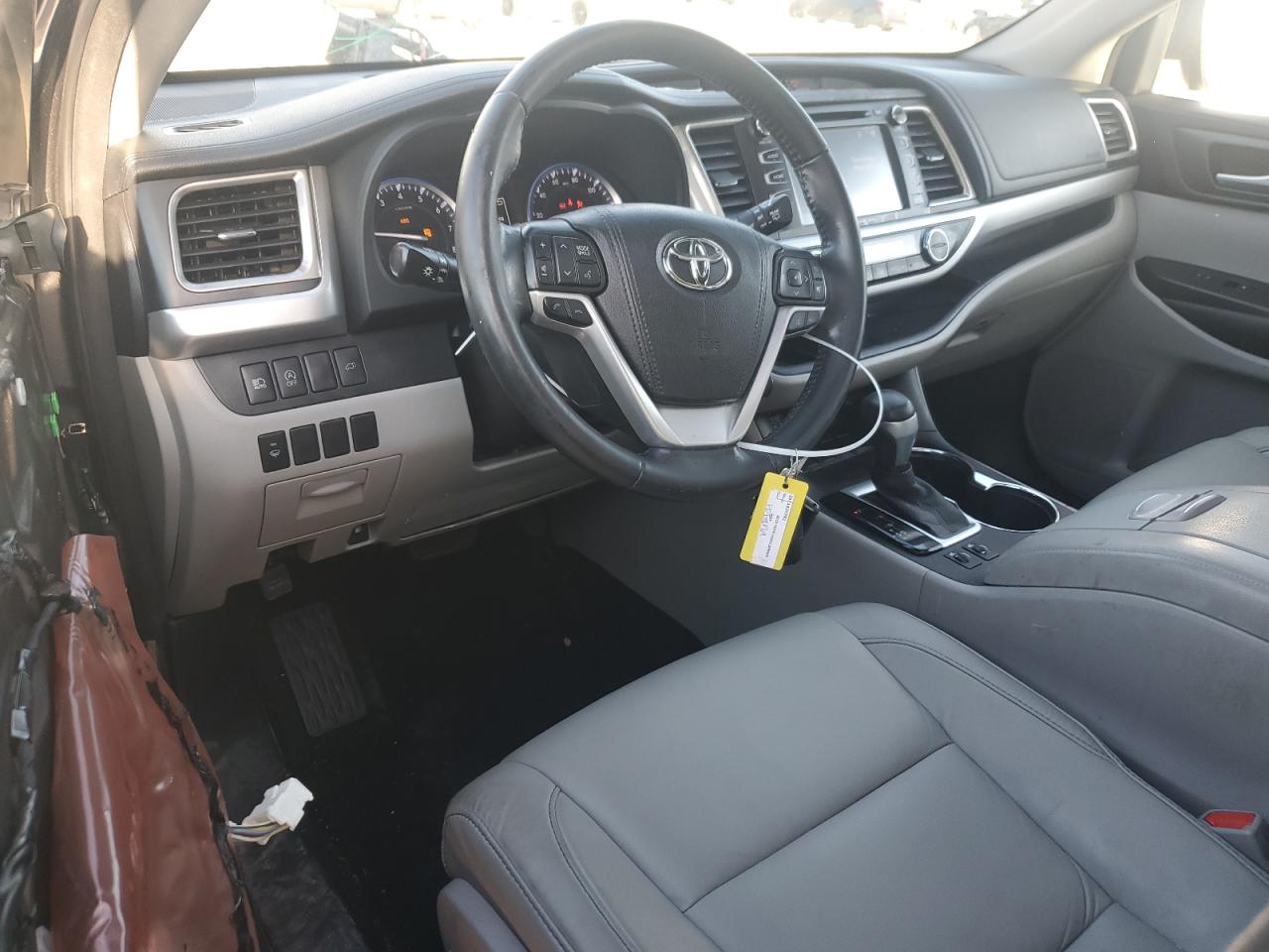 2018 Toyota Highlander - Image 8