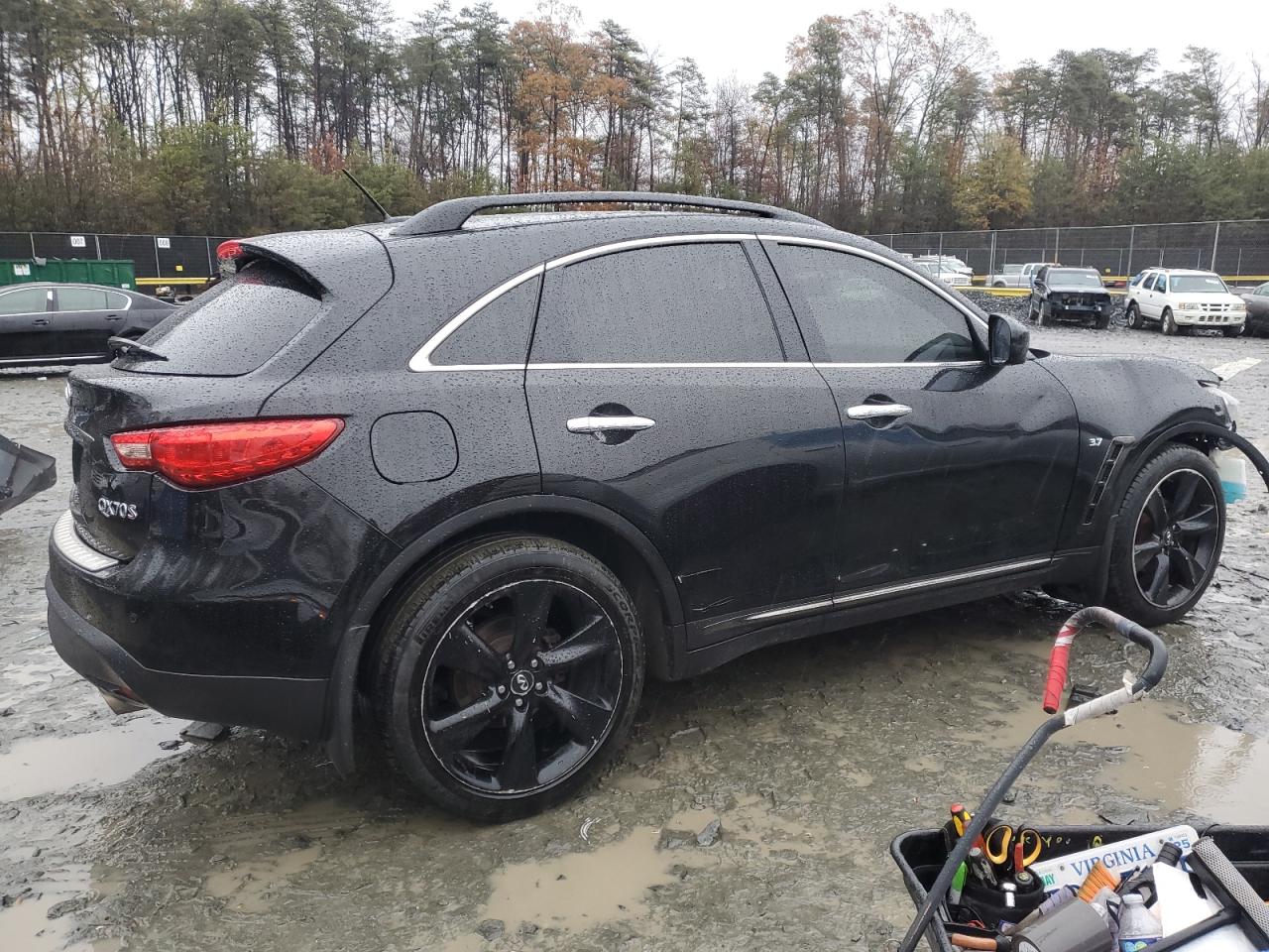 2016 Infiniti QX70 - Image 3