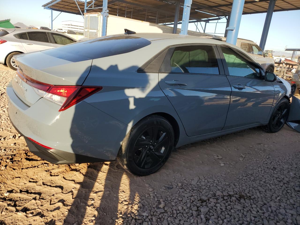 2023 Hyundai Elantra - Image 3