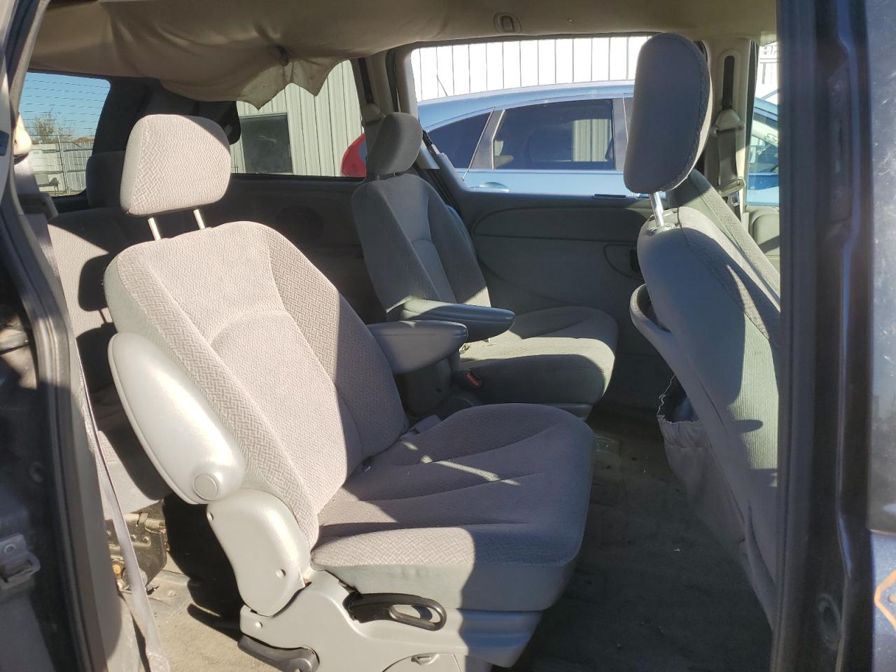 2007 Dodge Caravan - Image 11