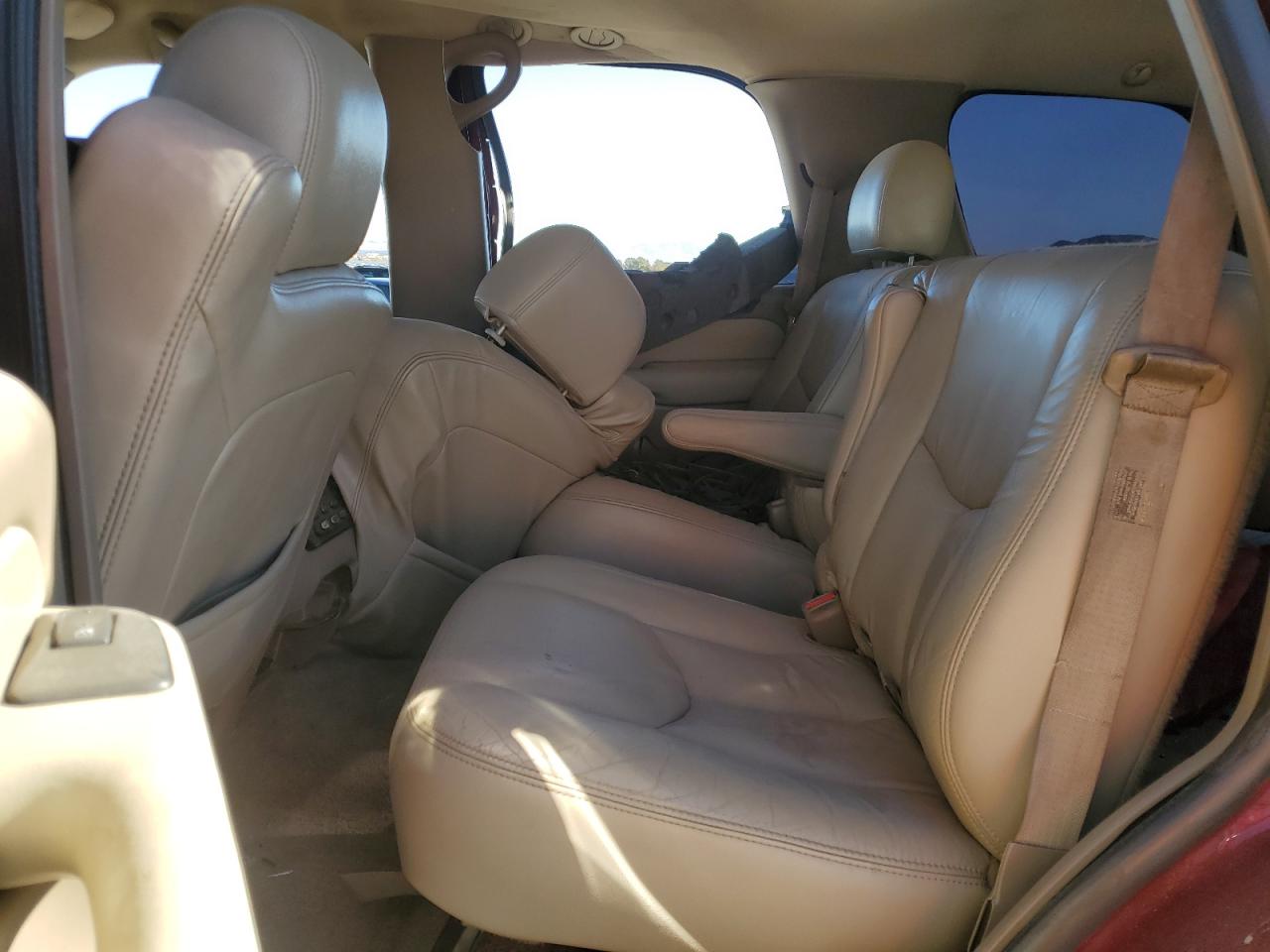 2003 Chevrolet Tahoe - Image 10