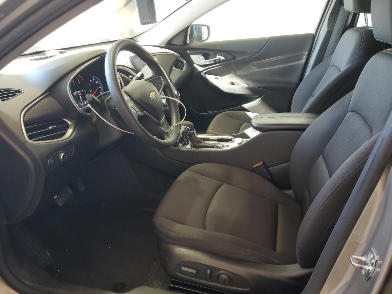 2022 Chevrolet Malibu - Image 7