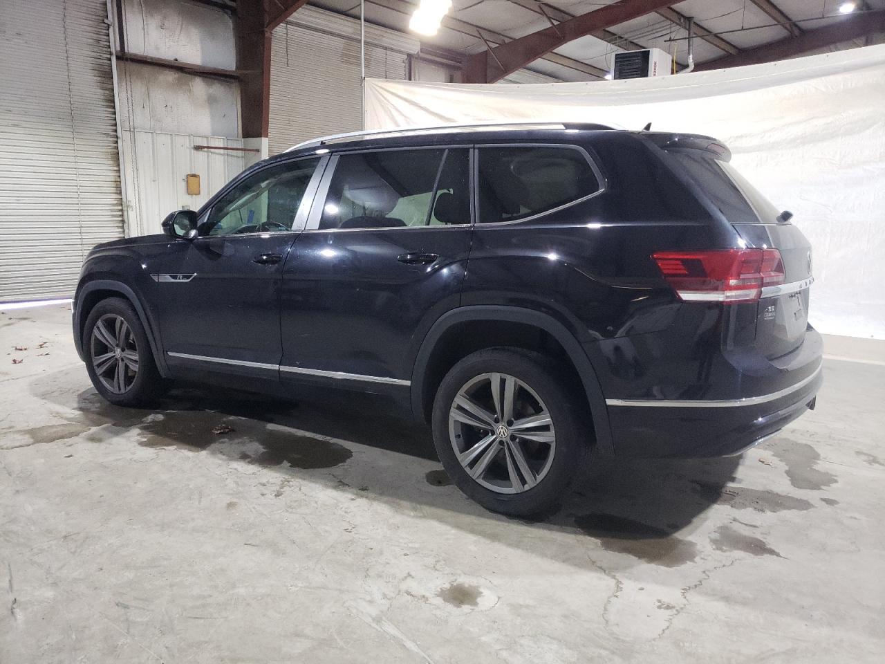 2019 Volkswagen Atlas - Image 2