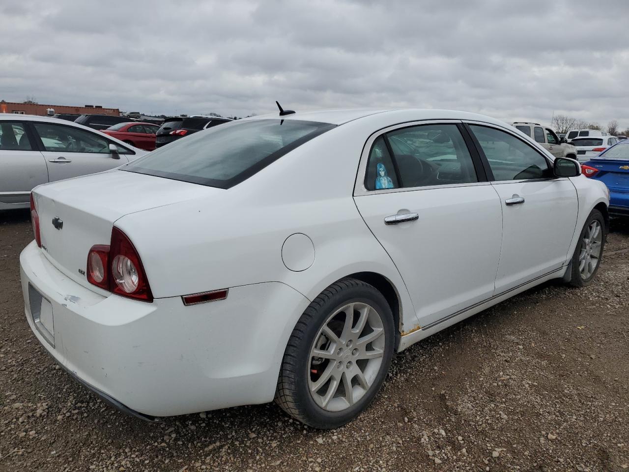 2009 Chevrolet Malibu - Image 3