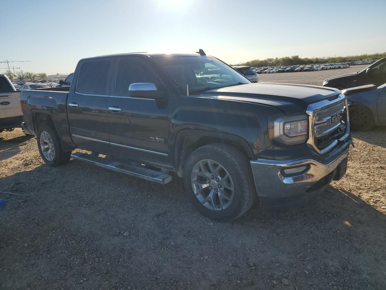 2018 GMC Sierra - Image 4