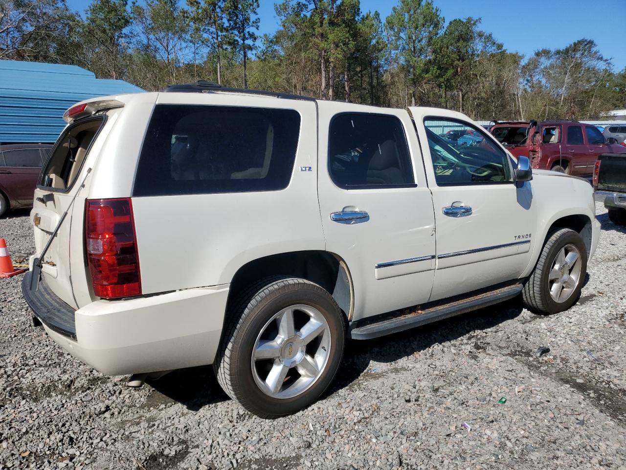 2013 Chevrolet Tahoe - Image 3