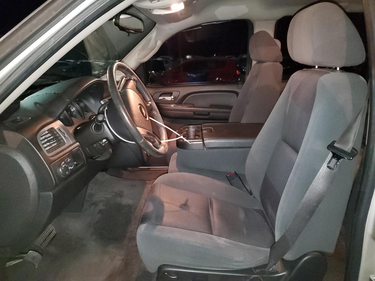 2009 Chevrolet Suburban - Image 7