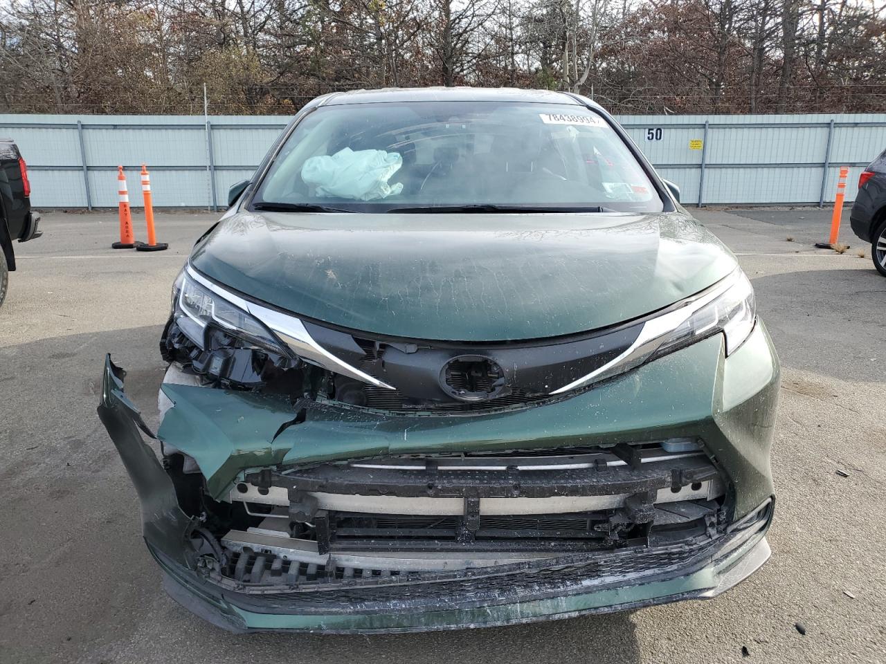 2021 Toyota Sienna - Image 5