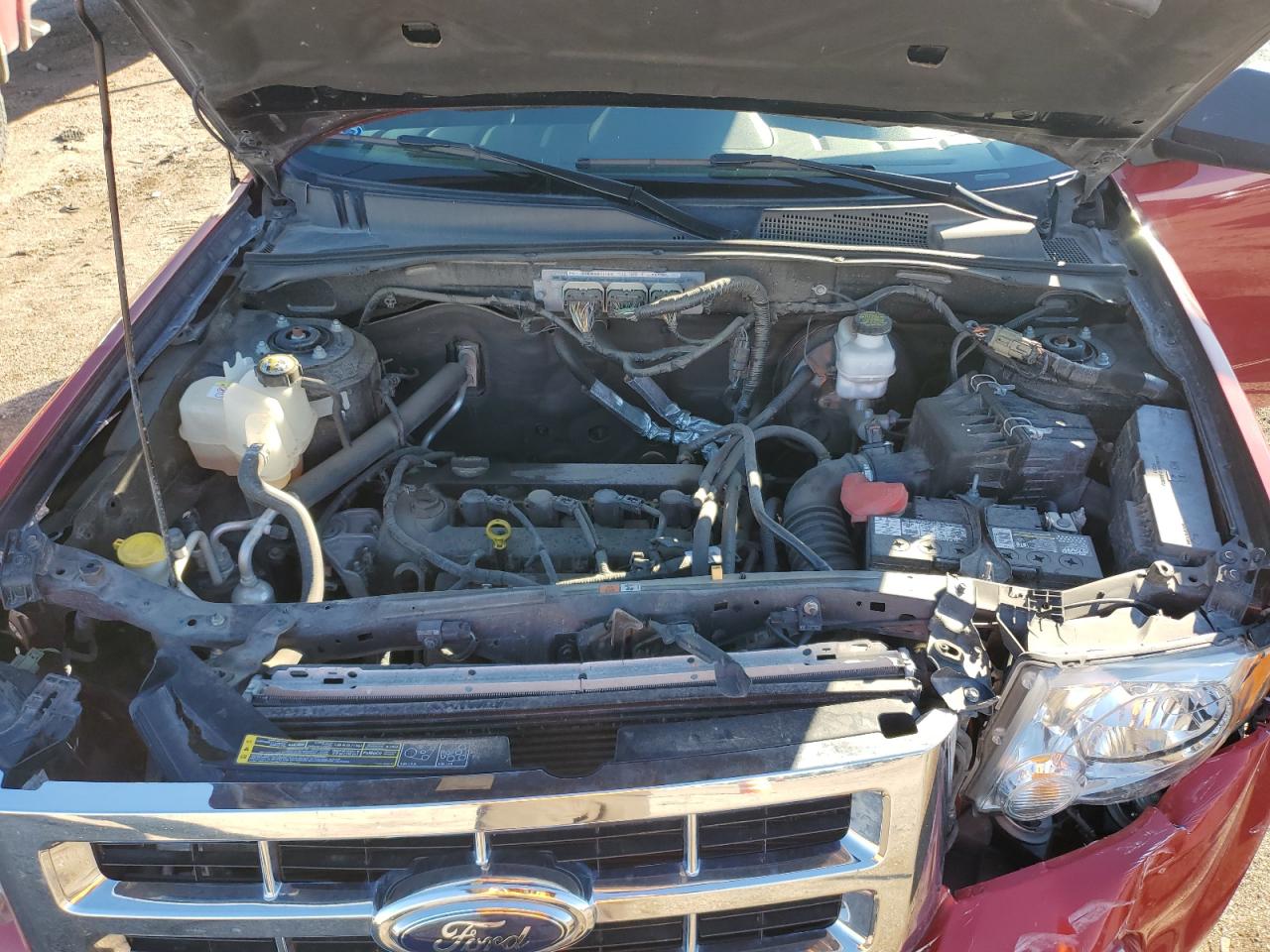 2010 Ford Escape - Image 12